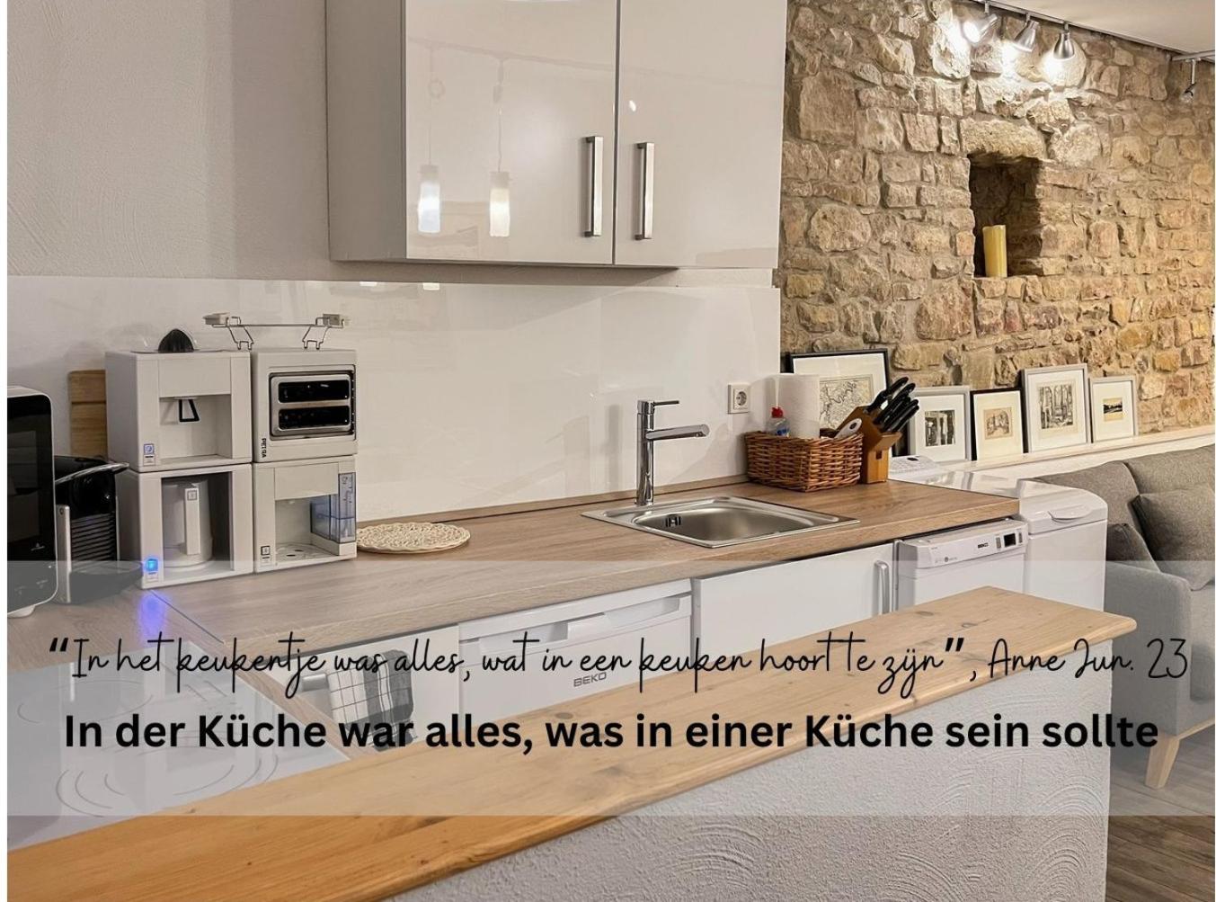 Living-in-history: Historischer Charme Und Design Apartment *
